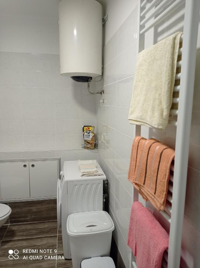 Studio Apartman Sonja Otocsán Kültér fotó