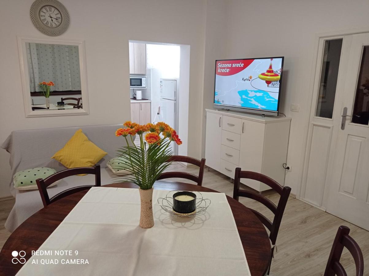Studio Apartman Sonja Otocsán Kültér fotó