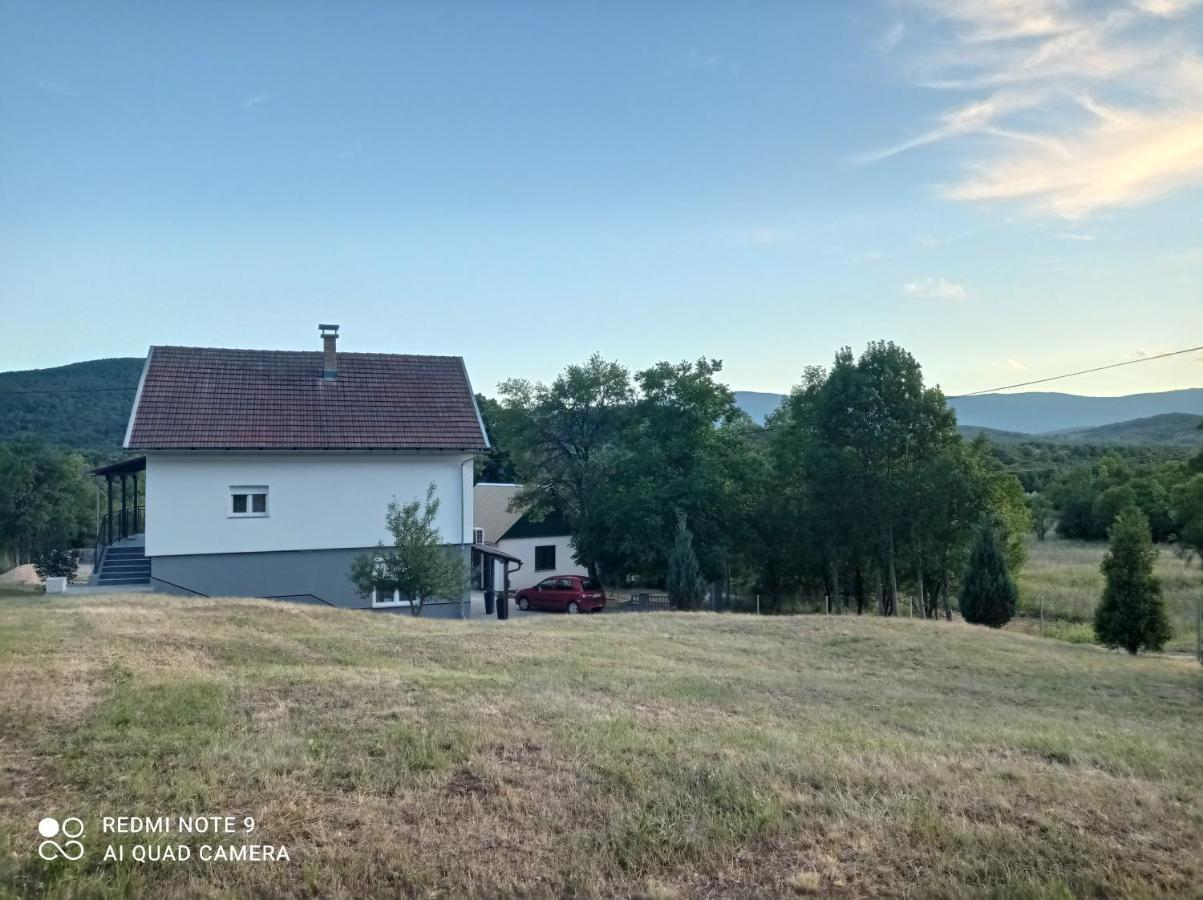 Studio Apartman Sonja Otocsán Kültér fotó
