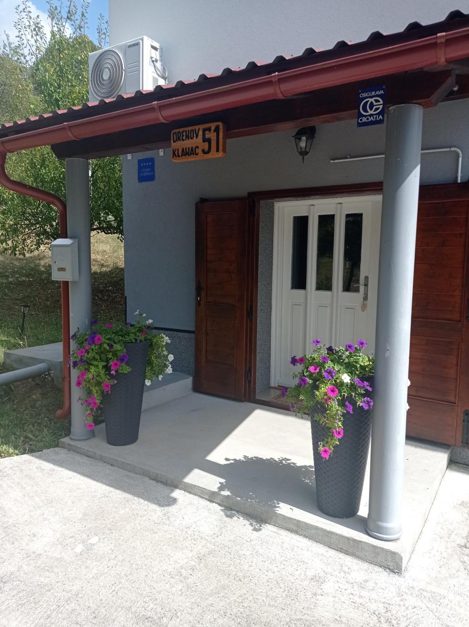 Studio Apartman Sonja Otocsán Kültér fotó